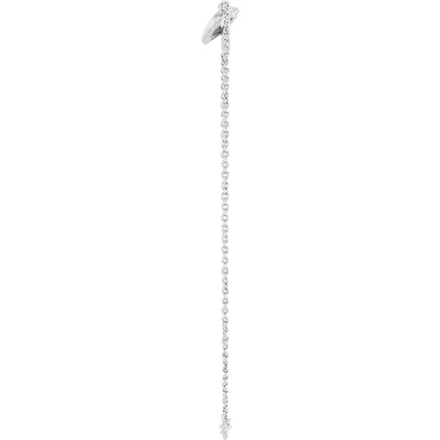 Cercei lungi eleganți din argint cu detalii strălucitoare, design minimalist potrivit pentru ocazii speciale sau cadou de lux.