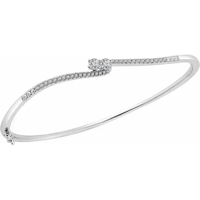 Brățară elegantă din aur alb 14K cu diamante naturale 0.3ct, design modern și rafinat, ideală pentru cadouri premium de damă.