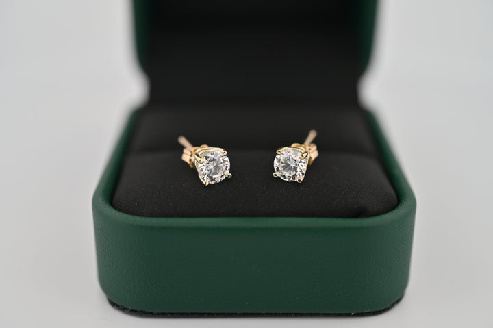 Cercei "Selene" cu diamante naturale 1 ct, aur sau platina, inspirati de frumusetea nocturna, cadou elegant pentru femei.