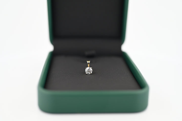 Pandantiv aur cu diamant lab grown 0.3ct în cutie elegantă, bijuterie damă premium, cadou perfect cu diamant lab grown