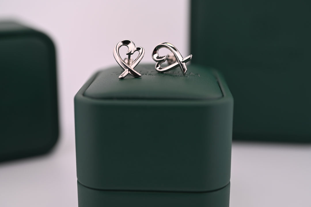 Cercei Platină Eros eleganți pe suport verde, cadou luxos pentru femei, inspirați de iubire, stil premium, diamante lab grown