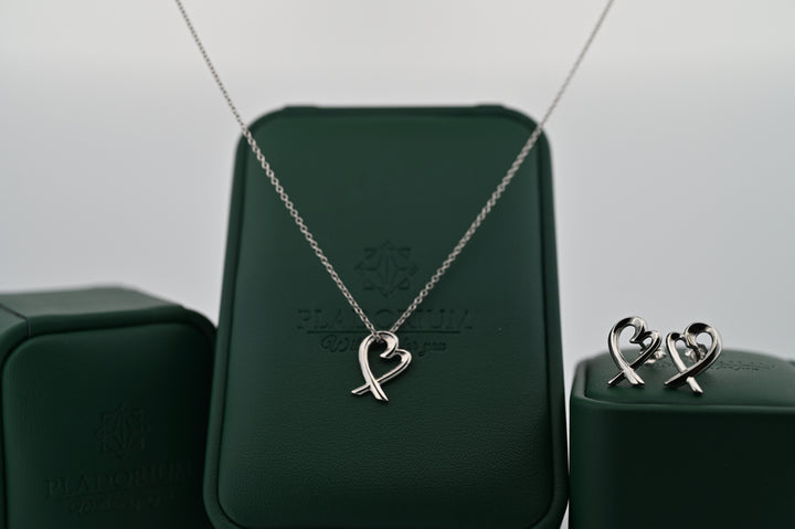 Alt Tag: Lant platina cu pandantiv Eros, simbol al eternității și eleganței, bijuterie premium pentru femei, cadou ideal.