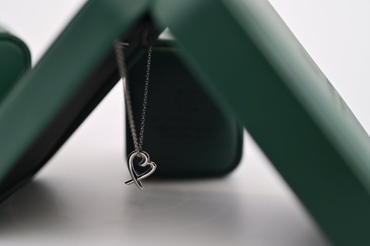 Pandantiv Eros din platină 1.2mm, eleganță atemporală pentru femei, simbolul rafinamentului și durabilității. Cadou premium.